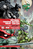 Batman/Teenage Mutant Ninja Turtles Deluxe Edition (New Edition) hardcover